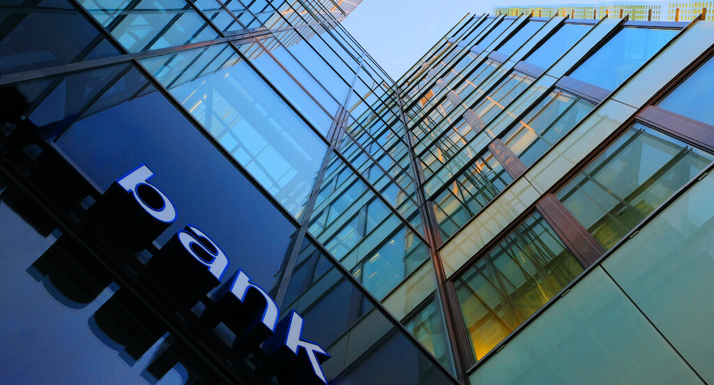 edge-data-center-for-high-security-bank-environment